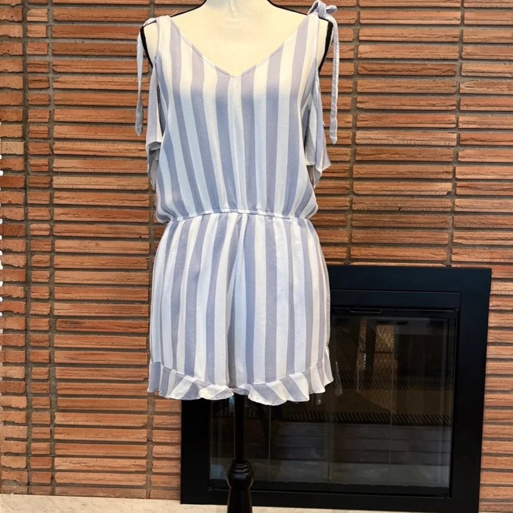 Cold shoulder Romper